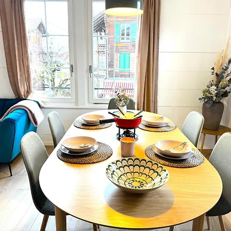 1 With Mountain View * زويسمن