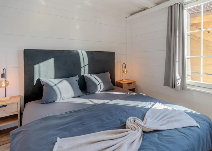 דירה 1 With Mountain View צווייזימן