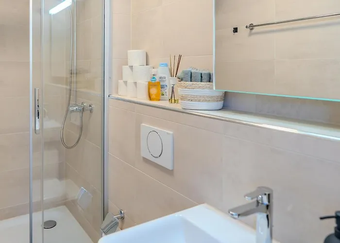 1 With Mountain View צווייזימן